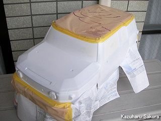 タミヤ CC-01 FJクルーザー 製作記 ～ ボディ塗装 ～ ルーフ全体をマスキング